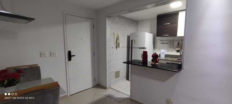 Apartamento à venda com 2 quartos, 64m² - Foto 5