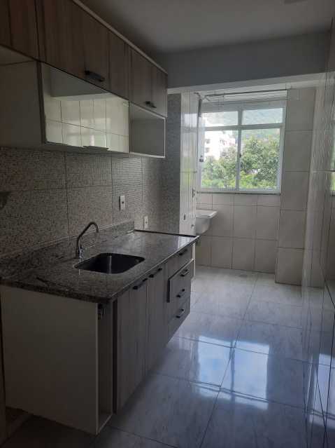 Apartamento à venda com 2 quartos, 66m² - Foto 8