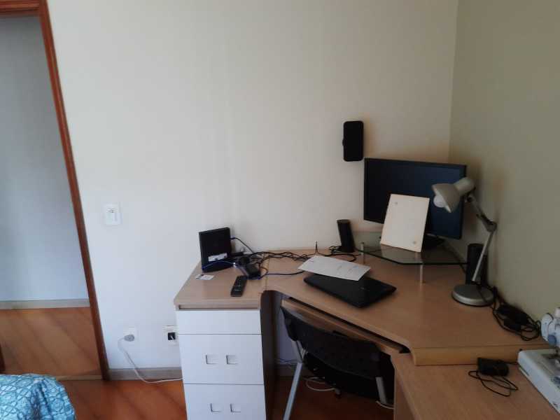 Apartamento à venda com 4 quartos, 180m² - Foto 18