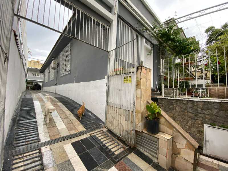 Casa à venda com 5 quartos, 269m² - Foto 25