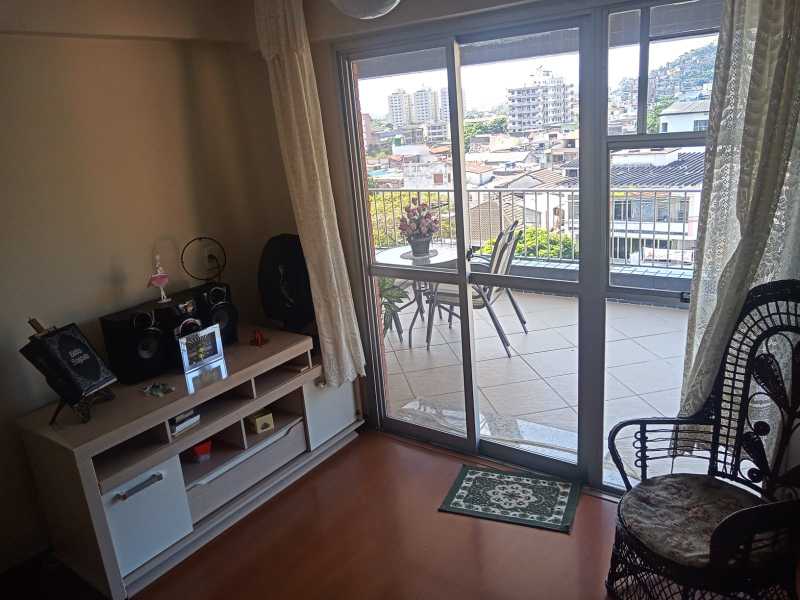 Apartamento à venda com 3 quartos, 111m² - Foto 4