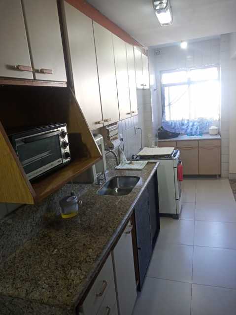 Apartamento à venda com 3 quartos, 111m² - Foto 7