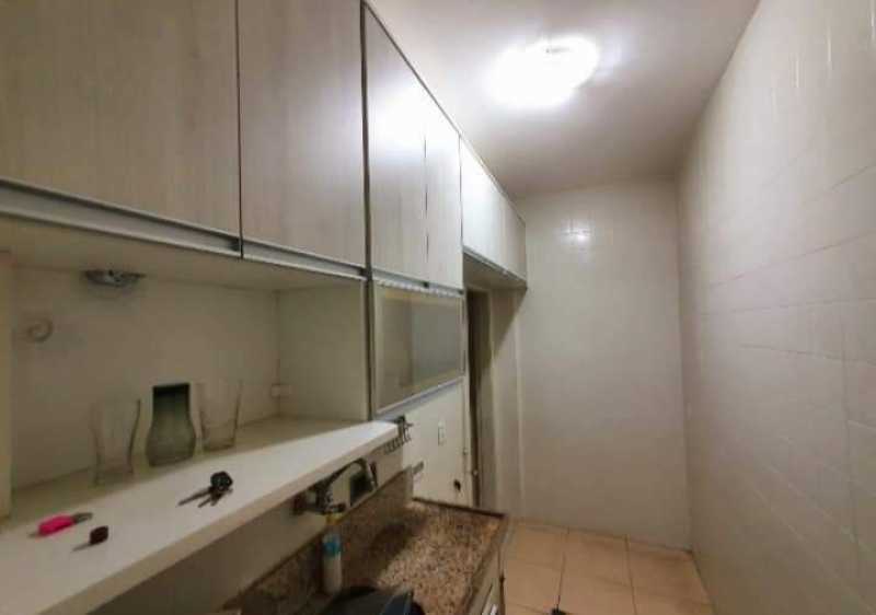 Apartamento à venda com 2 quartos, 70m² - Foto 6