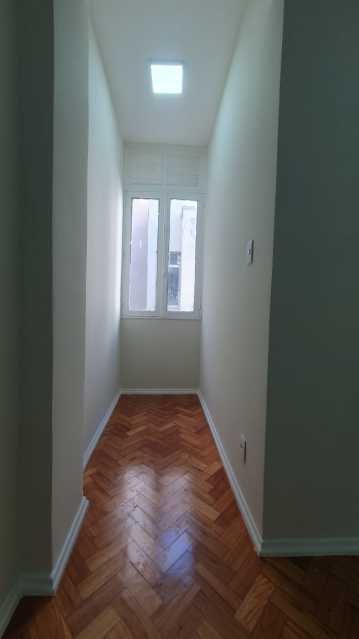 Apartamento à venda com 2 quartos, 68m² - Foto 7