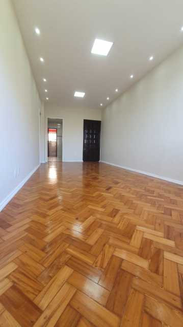 Apartamento à venda com 2 quartos, 68m² - Foto 4