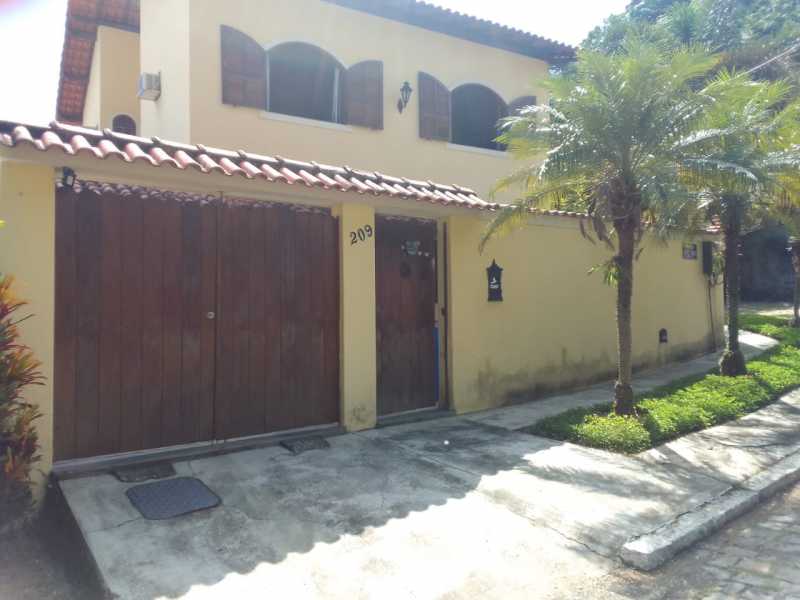 Casa de Condomínio à venda com 4 quartos, 176m² - Foto 3