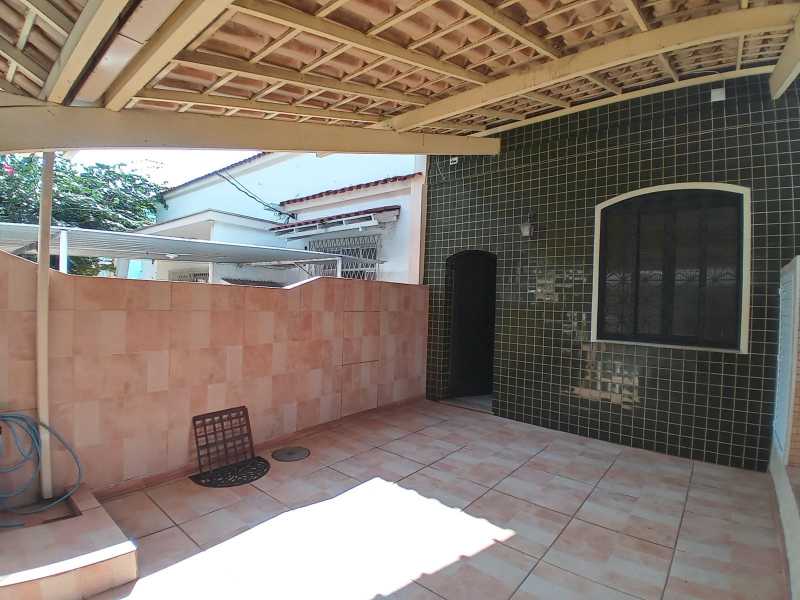 Casa à venda com 3 quartos, 182m² - Foto 10