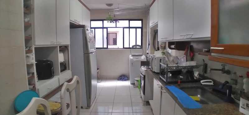 Apartamento à venda com 4 quartos, 155m² - Foto 15