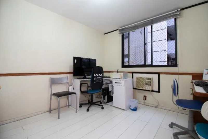 Apartamento à venda com 4 quartos, 155m² - Foto 14