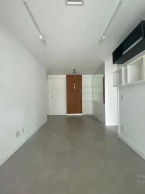 Apartamento à venda com 2 quartos, 63m² - Foto 2