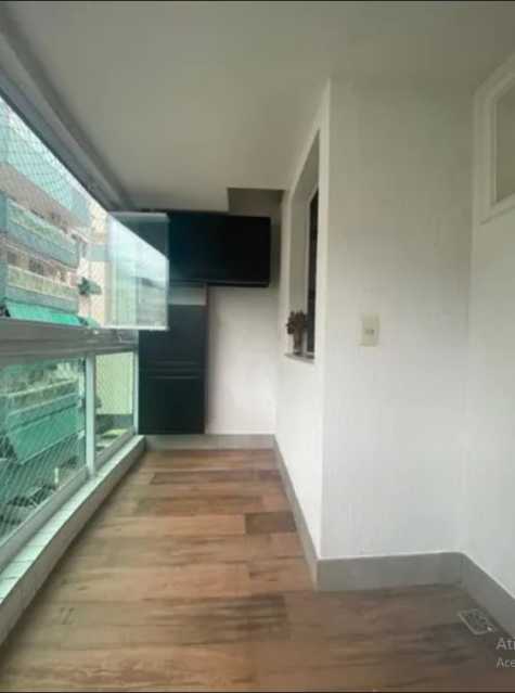 Apartamento à venda com 2 quartos, 63m² - Foto 4