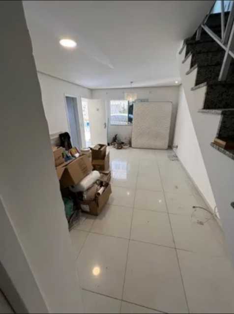 Casa de Condomínio à venda com 3 quartos, 130m² - Foto 2