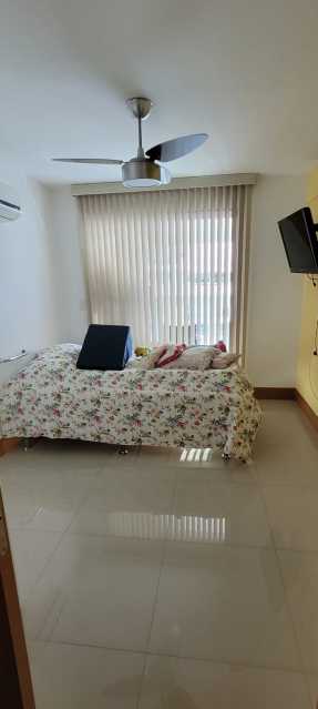 Apartamento à venda com 4 quartos, 150m² - Foto 2