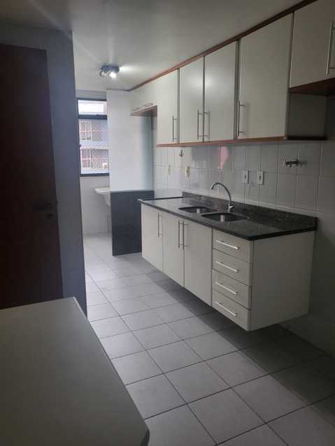 Apartamento à venda com 3 quartos, 108m² - Foto 18