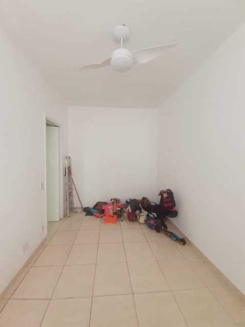 Apartamento à venda com 2 quartos, 70m² - Foto 15