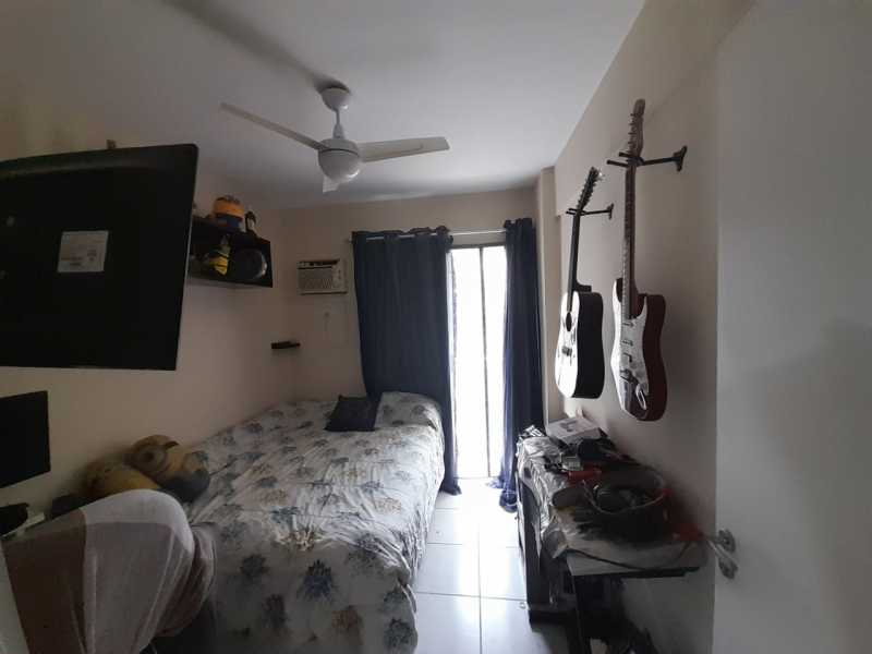 Apartamento à venda com 3 quartos, 92m² - Foto 2