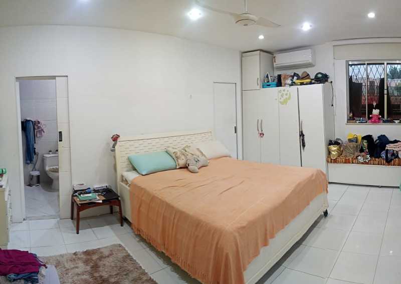 Casa de Condomínio para alugar com 4 quartos, 200m² - Foto 7