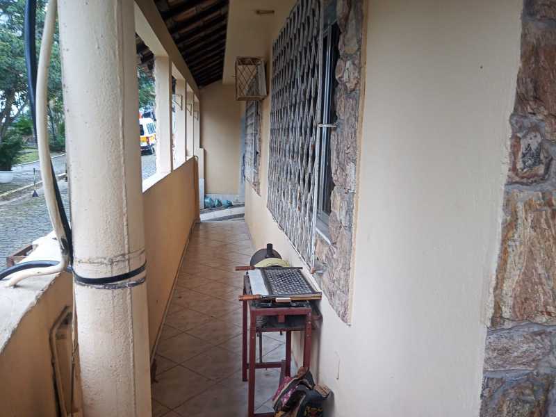 Casa de Condomínio para alugar com 4 quartos, 200m² - Foto 13