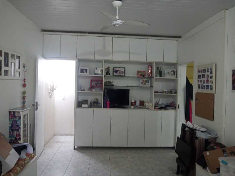 Casa de Condomínio para alugar com 4 quartos, 200m² - Foto 18