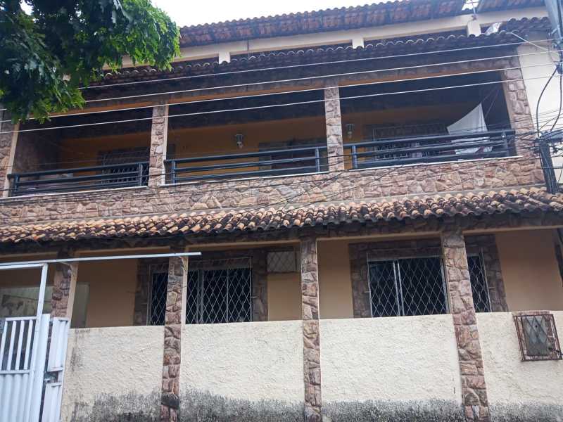 Casa de Condomínio para alugar com 4 quartos, 200m² - Foto 1