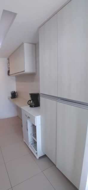 Apartamento à venda com 2 quartos, 82m² - Foto 25