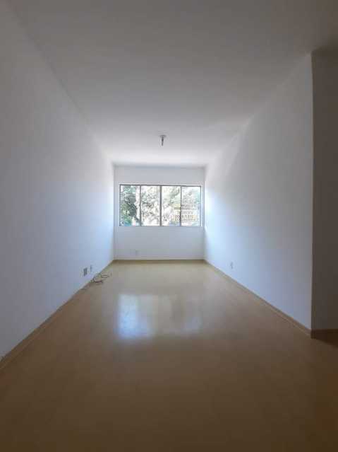 Apartamento à venda com 2 quartos, 58m² - Foto 3