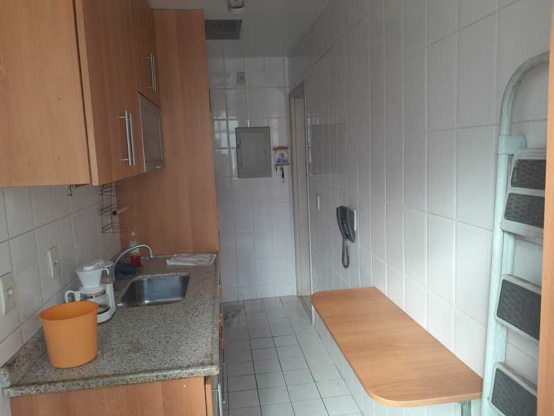 Apartamento à venda com 3 quartos, 70m² - Foto 19