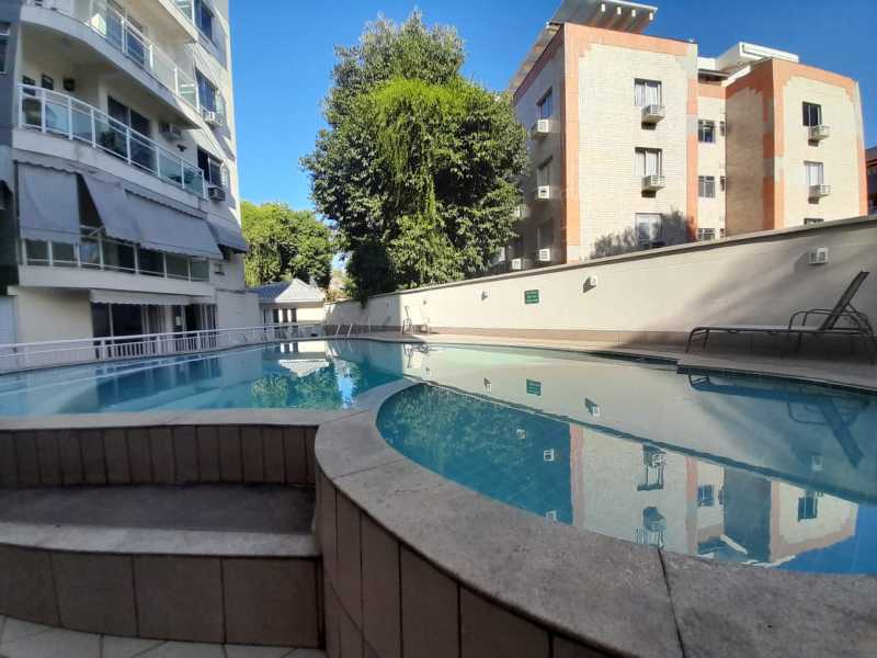 Apartamento à venda com 3 quartos, 70m² - Foto 1