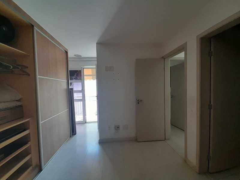 Apartamento à venda com 3 quartos, 70m² - Foto 17