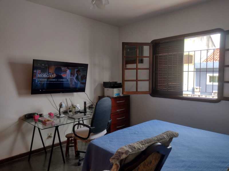 Casa de Condomínio à venda com 3 quartos, 240m² - Foto 9