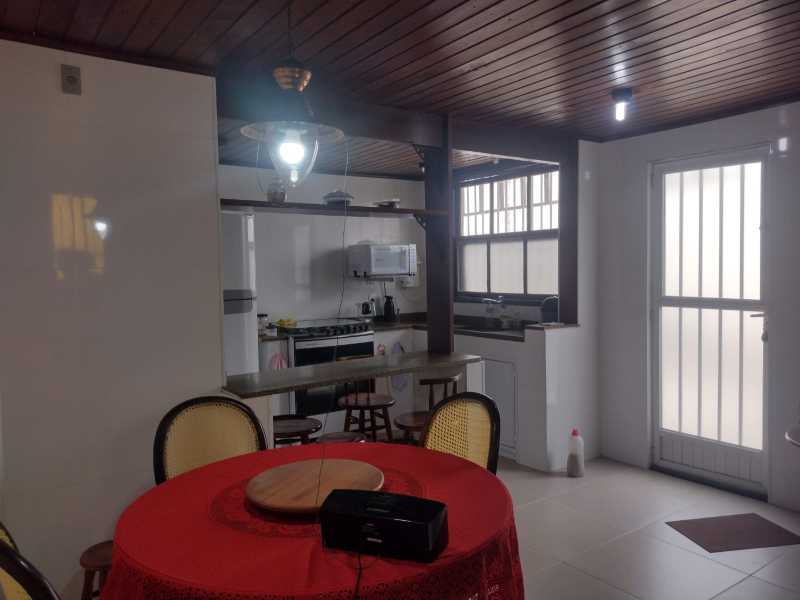 Casa de Condomínio à venda com 3 quartos, 240m² - Foto 17