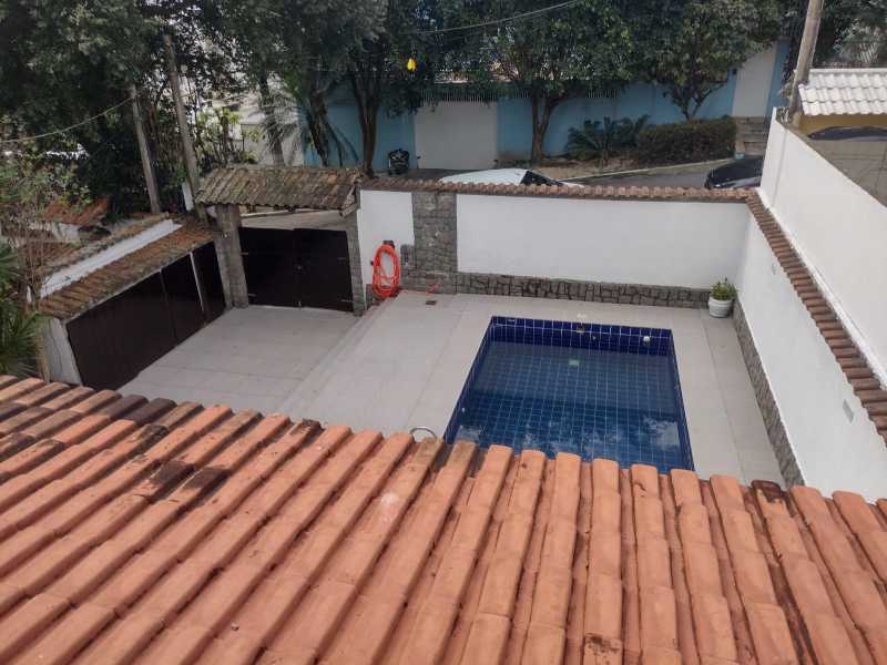 Casa de Condomínio à venda com 3 quartos, 240m² - Foto 6