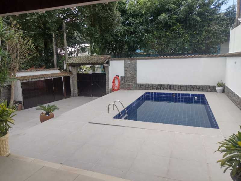 Casa de Condomínio à venda com 3 quartos, 240m² - Foto 5