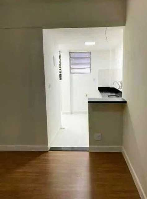 Apartamento à venda com 2 quartos, 68m² - Foto 3