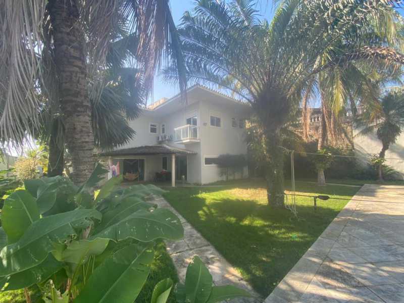 Casa de Condomínio à venda com 4 quartos, 880m² - Foto 2