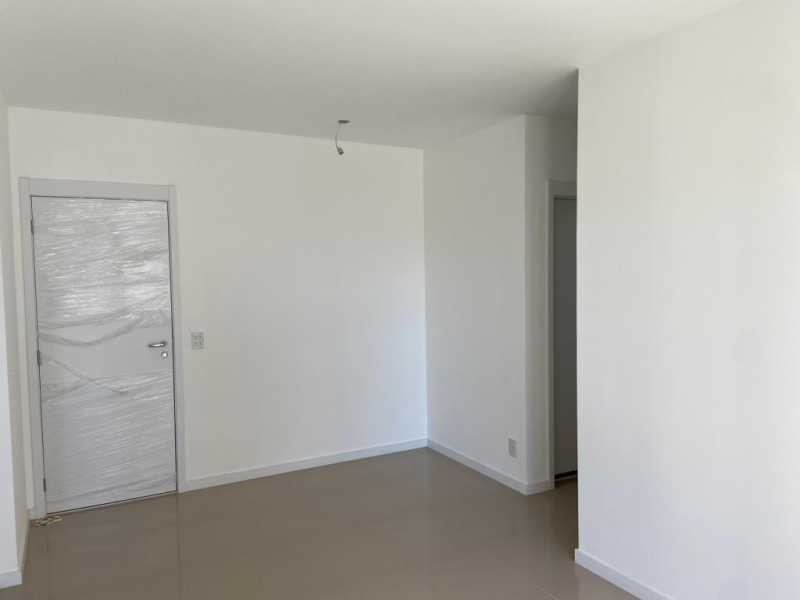 Apartamento à venda com 2 quartos, 63m² - Foto 4