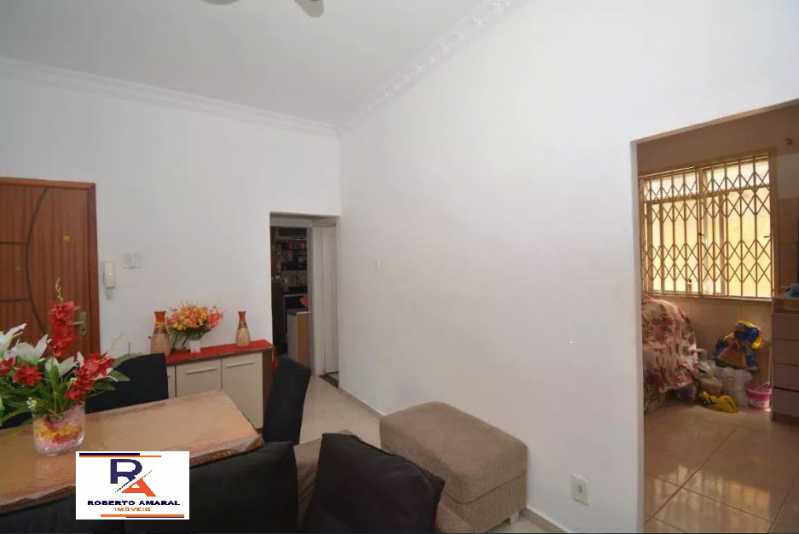 Apartamento à venda com 2 quartos, 70m² - Foto 4