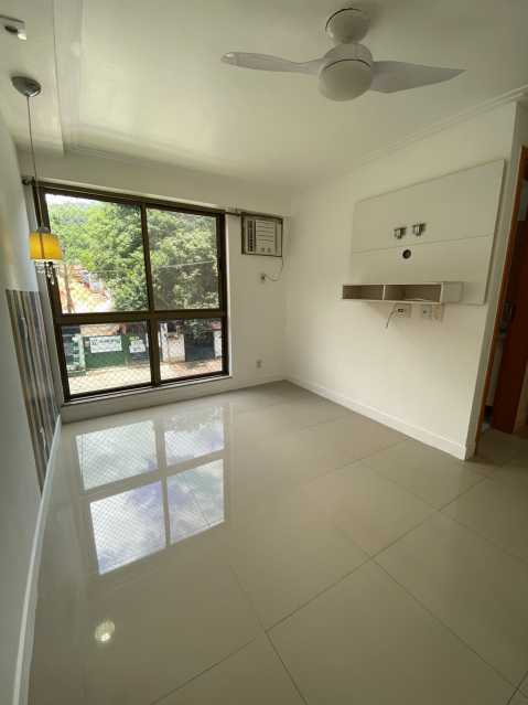 Apartamento à venda com 3 quartos, 84m² - Foto 10