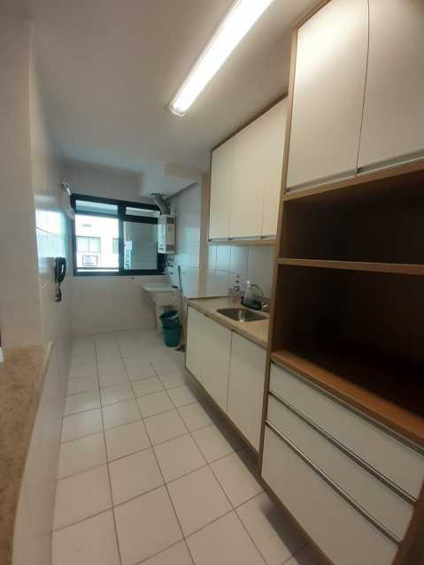 Apartamento à venda com 2 quartos, 65m² - Foto 8