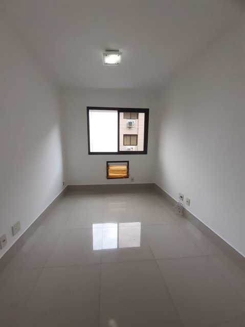 Apartamento à venda com 2 quartos, 65m² - Foto 13