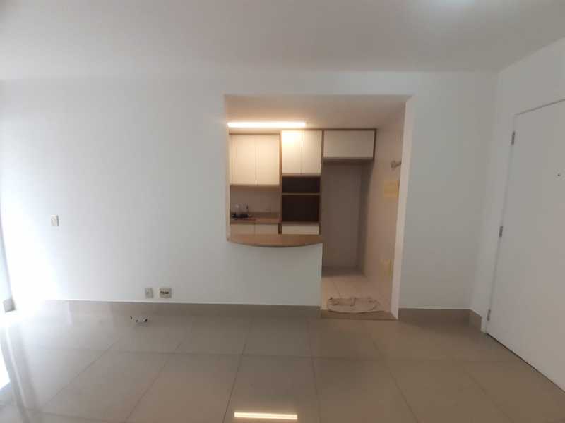 Apartamento à venda com 2 quartos, 65m² - Foto 7