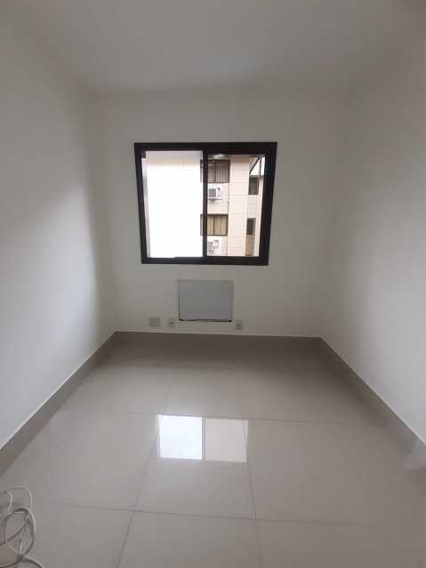 Apartamento à venda com 2 quartos, 65m² - Foto 15