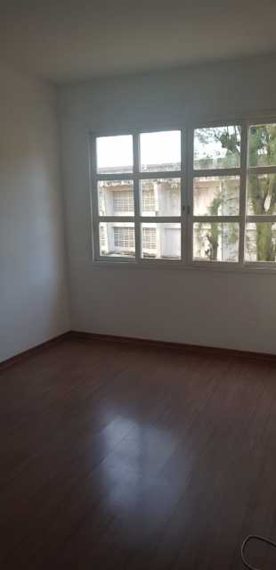 Apartamento à venda com 2 quartos, 70m² - Foto 2