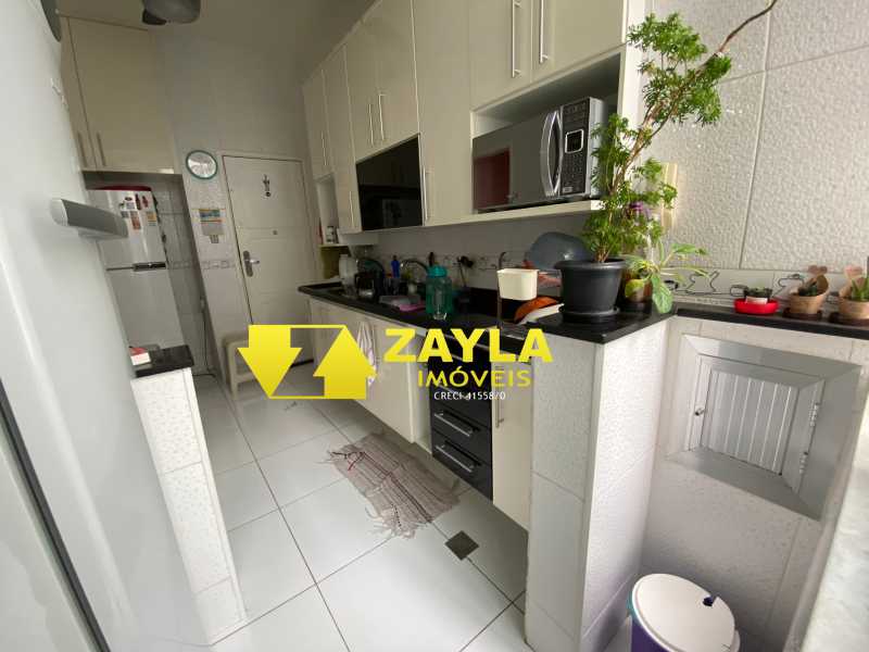 Apartamento à venda com 2 quartos, 78m² - Foto 4