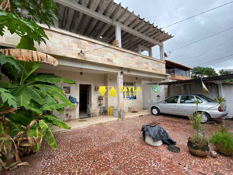 Casa de Condomínio à venda com 3 quartos, 334m² - Foto 2