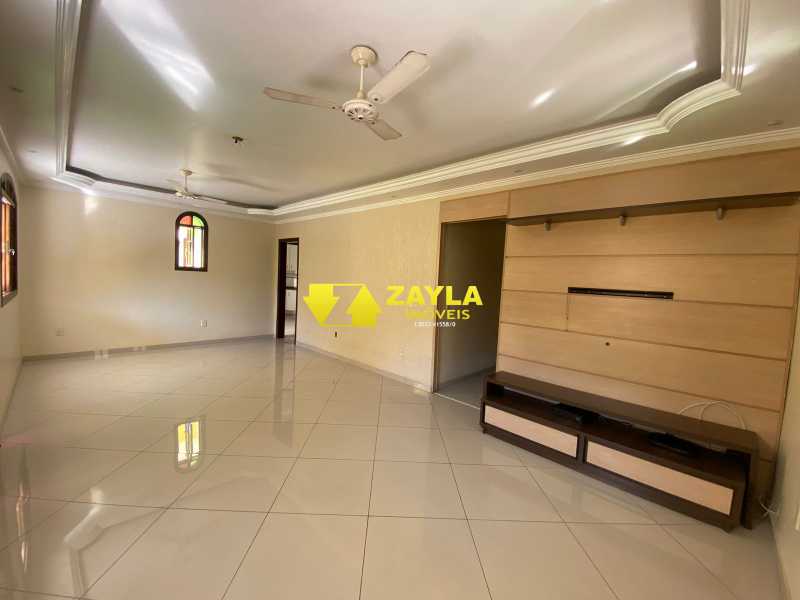 Casa de Condomínio à venda com 4 quartos, 232m² - Foto 4