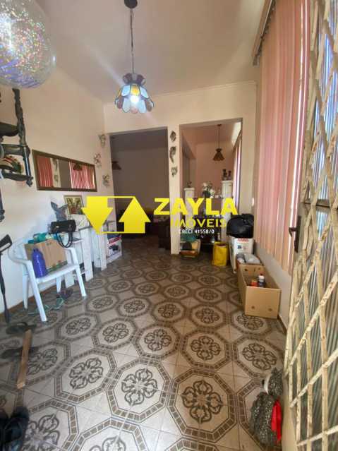 Casa de Vila à venda com 3 quartos, 230m² - Foto 2