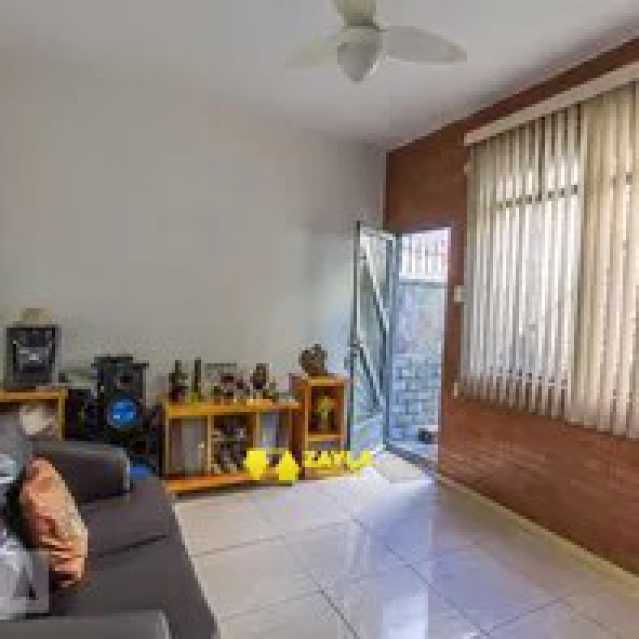 Apartamento à venda com 2 quartos, 80m² - Foto 1