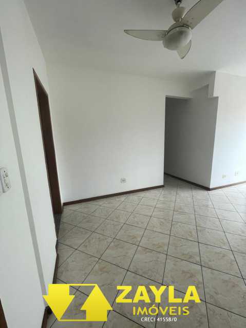 Apartamento para alugar com 3 quartos, 90m² - Foto 2