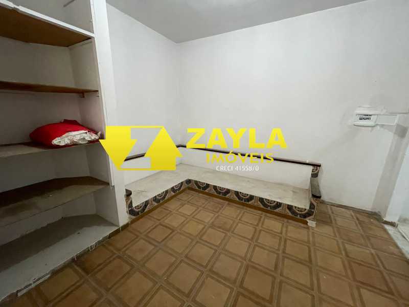 Apartamento à venda com 2 quartos, 75m² - Foto 12